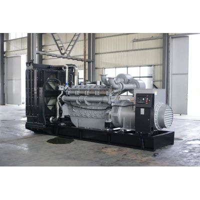 800kw珀金斯柴油發(fā)電機(jī)組-珀金斯8缸柴油機(jī)4008TAG2A柴油發(fā)電機(jī)組,缸徑/行程：160/190mm,柴油發(fā)電機(jī)組水冷發(fā)動(dòng)機(jī)功率899KW,柴油發(fā)電機(jī)組配套馬拉松斯坦福發(fā)電機(jī)。廠價(jià)直銷(xiāo)歡迎選購(gòu)：13773399855。