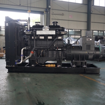 600kw上柴動(dòng)力柴油發(fā)電機(jī)組-上柴股份6缸柴油機(jī)6KTAA25-G38柴油發(fā)電機(jī)組,缸徑/行程：170/185mm,柴油發(fā)電機(jī)組水冷發(fā)動(dòng)機(jī)功率684KW,柴油發(fā)電機(jī)組配套馬拉松斯坦福發(fā)電機(jī)。廠價(jià)直銷歡迎選購：13773399855。